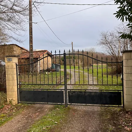 Le Plantier 1 Апартаменты Beaulieu-sur-Sonnette