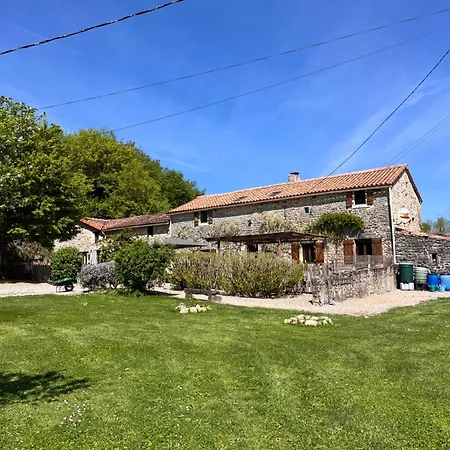 Le Plantier 1 * Beaulieu-sur-Sonnette