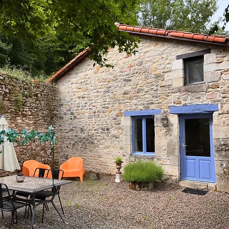 Le Plantier 1 Apartment Beaulieu-sur-Sonnette